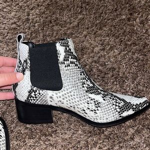 Blonde waterproof bootie. Worn 1 time, like brand new. $50